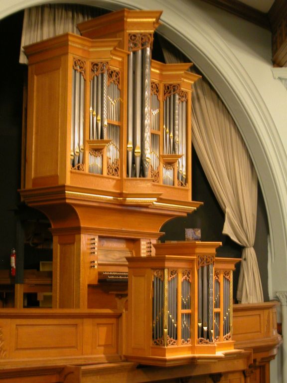 The organ a Ashland Avenue Baptist Church in Toledo, OH, just before it's removal in 2008